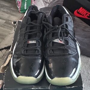 Nike Black and White Sneakers